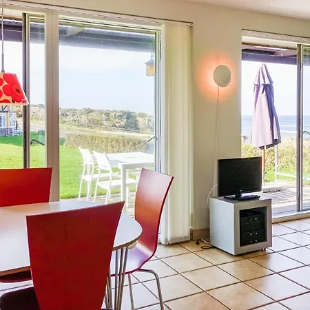 Beautiful In With House Sea View 아파트 구드옘